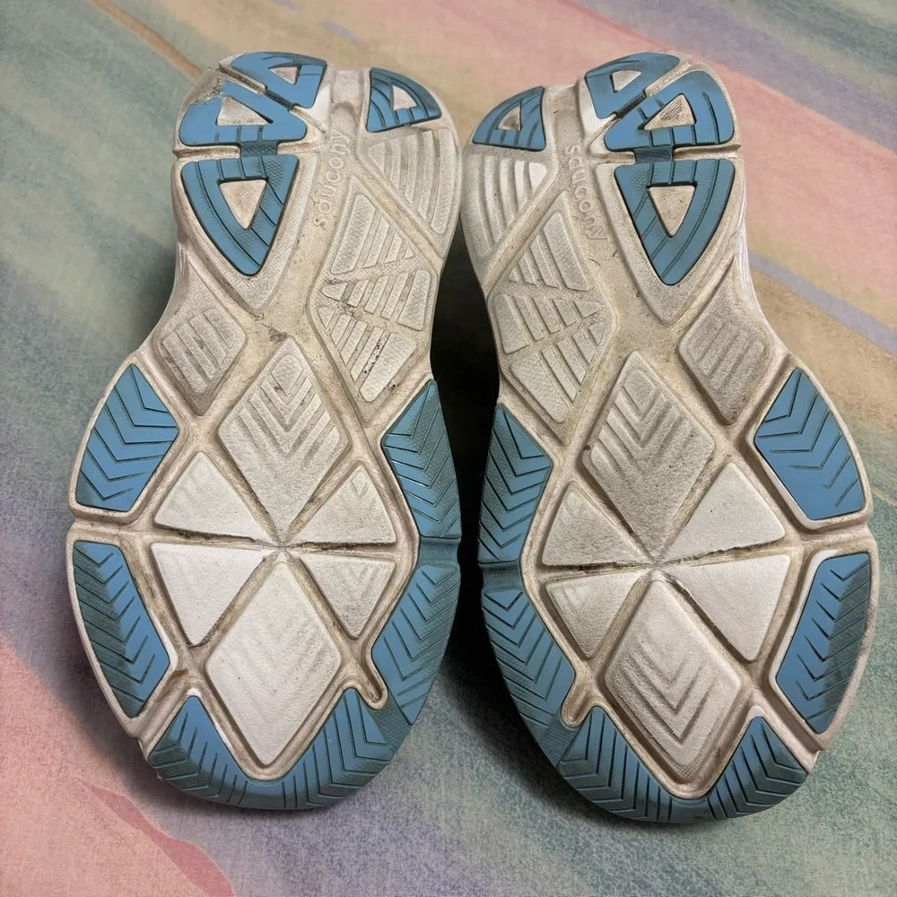 Saucony Guide 17 Women's Running Shoe * Size: 9.5